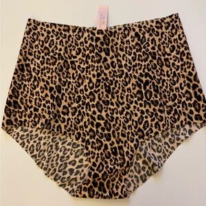 🧡🐆🖤🐆 NWT/ Victoria's Secret Leopard Print Panties